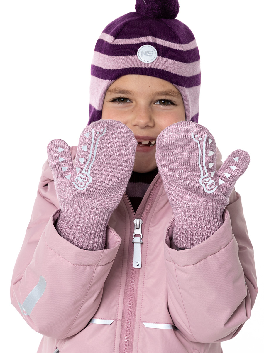 Варежки 2024. Варежки черные женские. Перчатки в ассортименте. Детская шапка 2023 зима. Перчатки рукавицы.